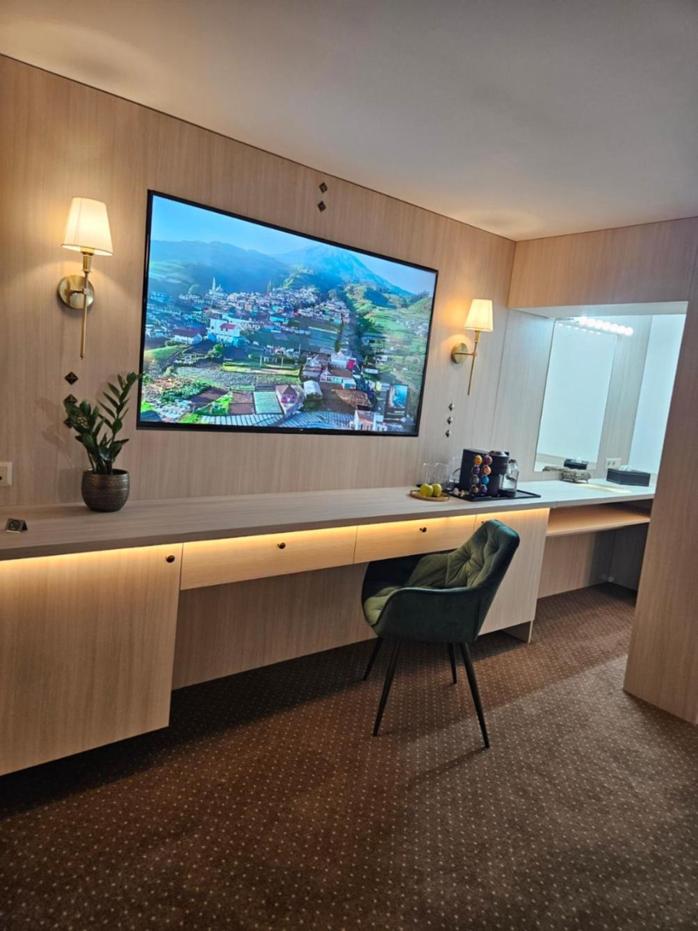 Penzion Wellness & Restaurant Zoborska, Free Parking Nitra Eksteriør billede