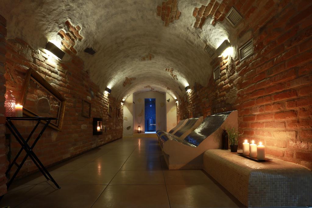 Penzion Wellness & Restaurant Zoborska, Free Parking Nitra Eksteriør billede