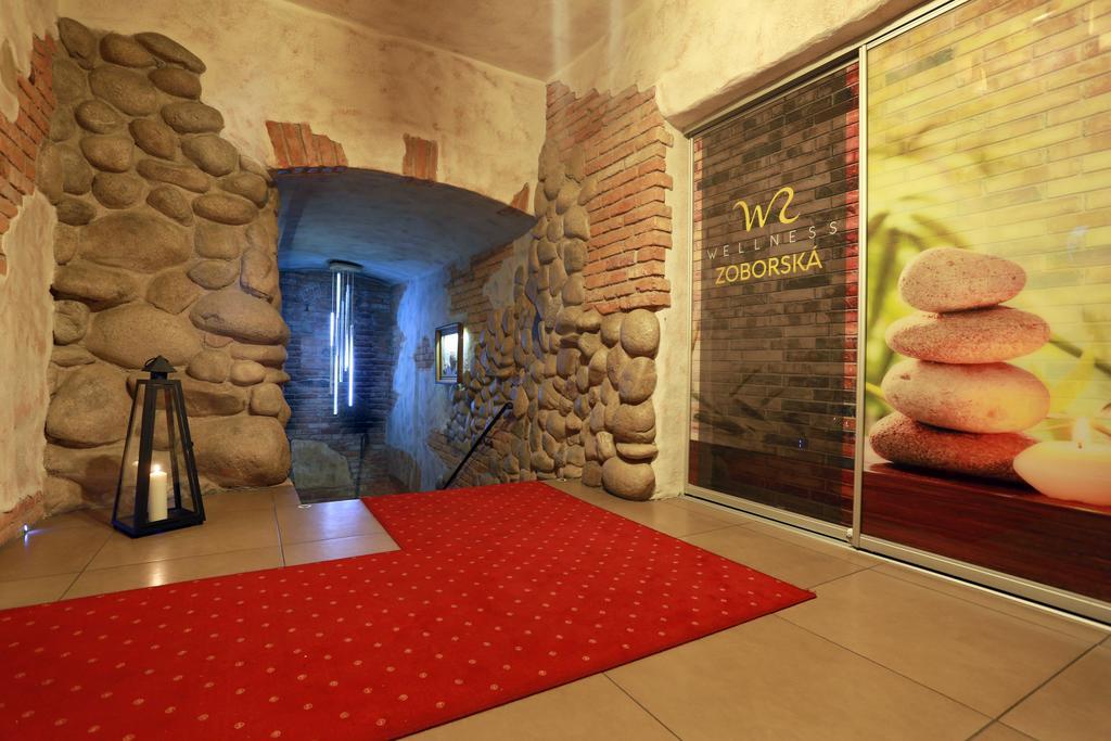 Penzion Wellness & Restaurant Zoborska, Free Parking Nitra Eksteriør billede