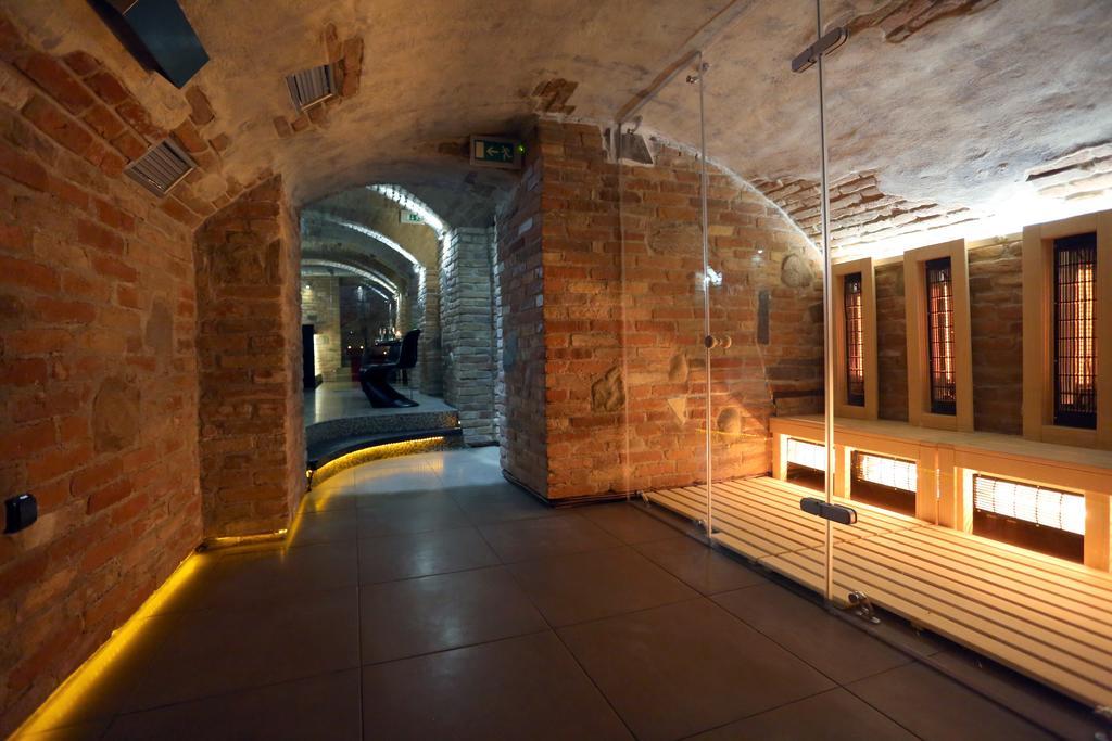Penzion Wellness & Restaurant Zoborska, Free Parking Nitra Eksteriør billede