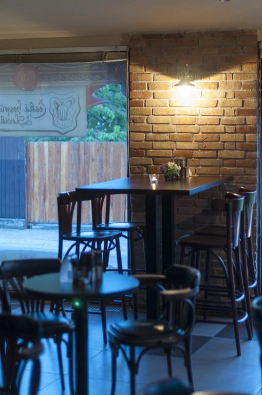 Penzion Wellness & Restaurant Zoborska, Free Parking Nitra Eksteriør billede
