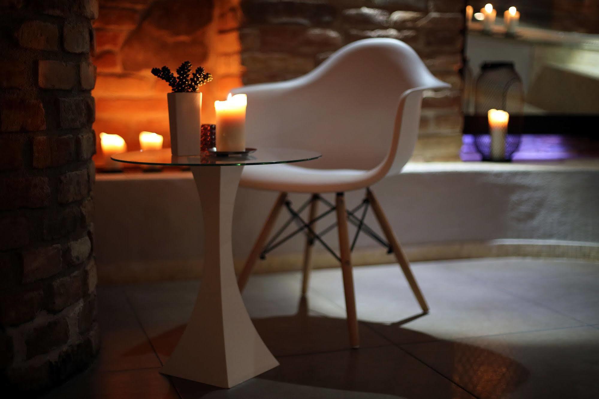 Penzion Wellness & Restaurant Zoborska, Free Parking Nitra Eksteriør billede